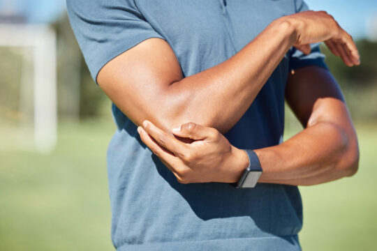 Kok Bisa Kena Tennis Elbow, Padahal Hobinya Melukis?