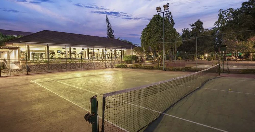 Hulla Hoop Wellness Lapangan Tennis