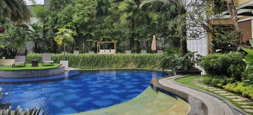 KJ Hotel - Kolam Renang