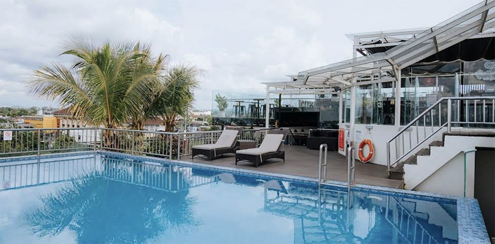 Platinum Hotel Kolam Renang