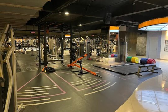 Celebrity Fitness Lippo Karawaci