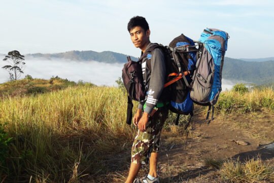 Menelisik Rucking, Tren Jalan dengan Beban