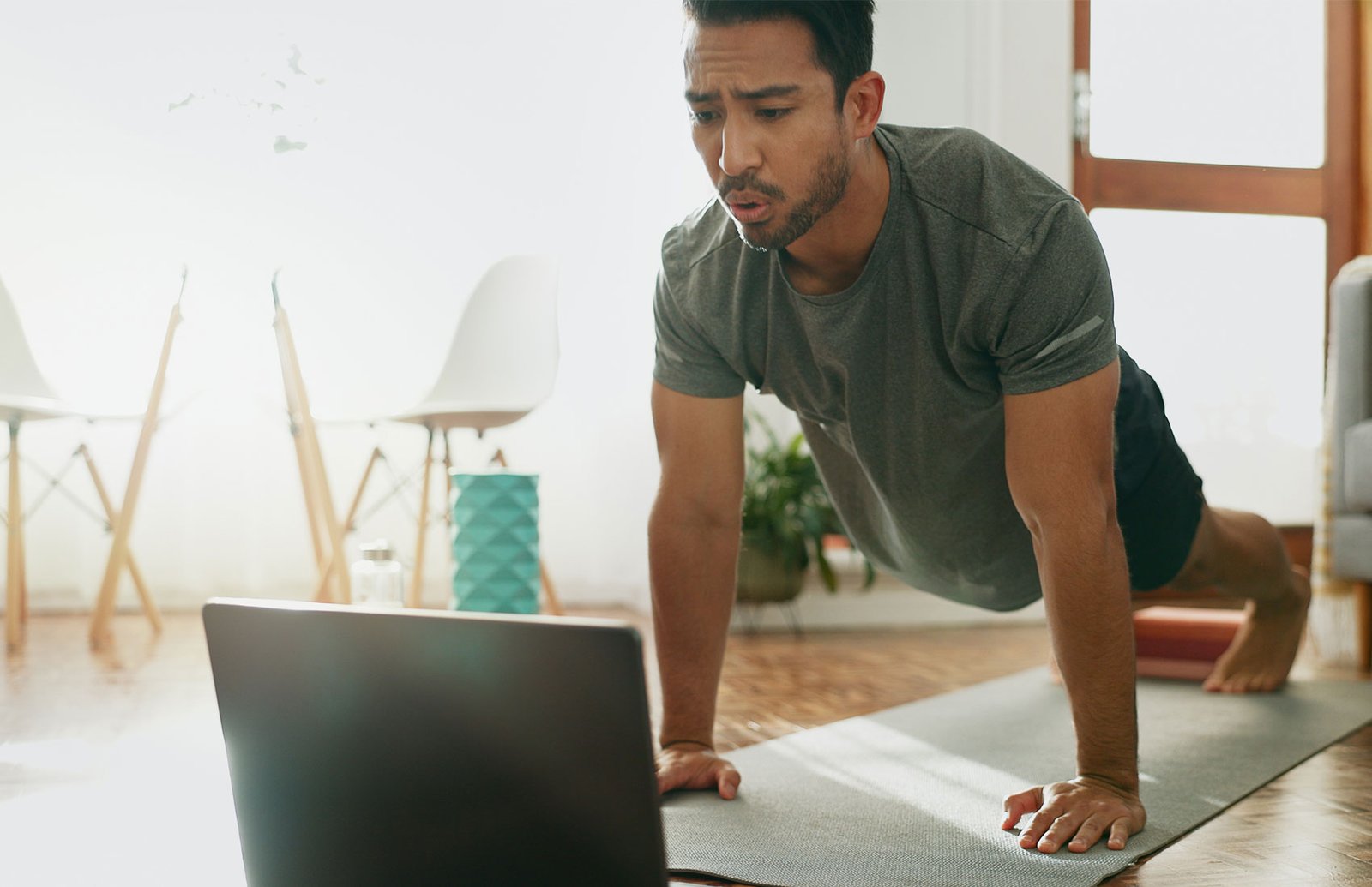 Hybrid Training: Trik Menggabungkan Latihan Online dan Offline