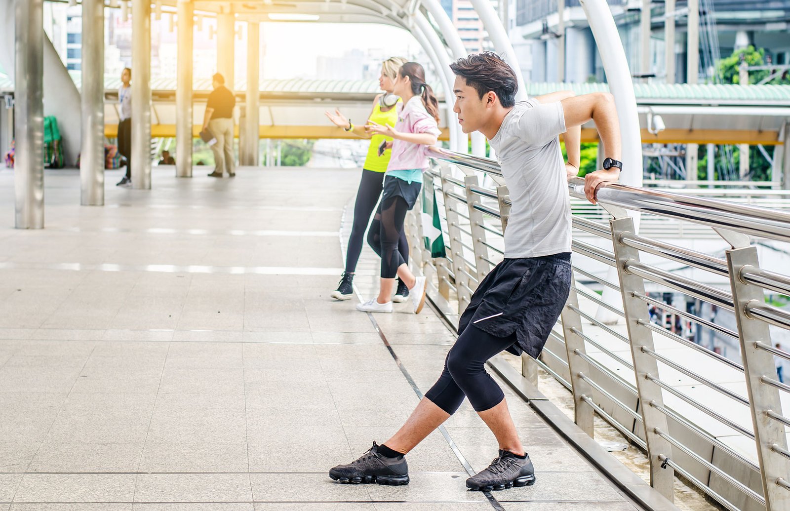 Travel-Friendly Workout: Latihan Singkat di Hotel atau Bandara