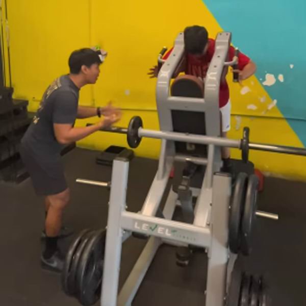 Foto Level Up Fitness Kav. DPR - Gym di Kab. Sidoarjo, Jawa Timur