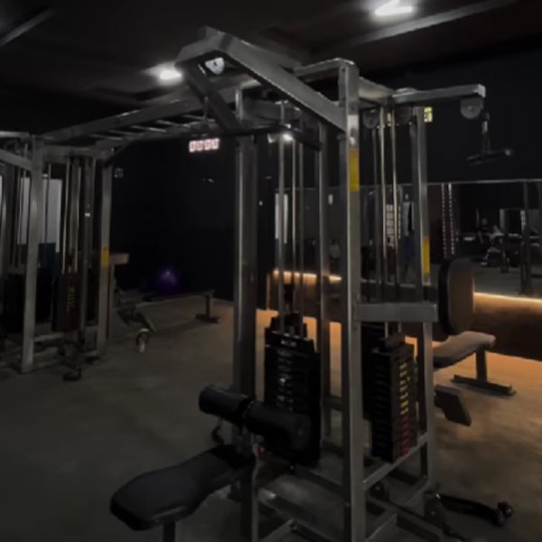 Foto Eshade Fitness Center - Gym di Kab. Sidoarjo, Jawa Timur