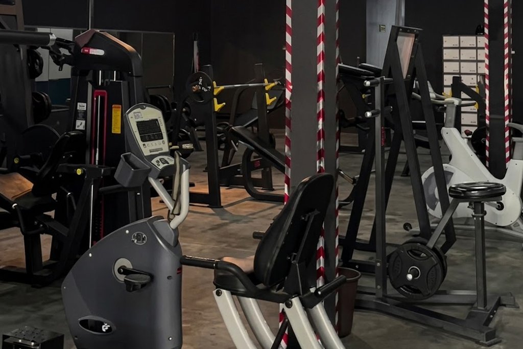 Foto Eshade Fitness Center - Gym di Kab. Sidoarjo, Jawa Timur