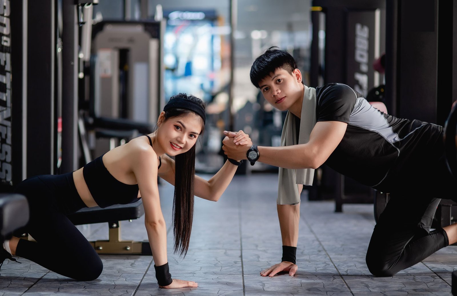10 Pantangan dalam Mencari Partner Gym